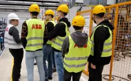Studenci na wycieczce w fabryce ABB w Aleksandrowie Łódzkim